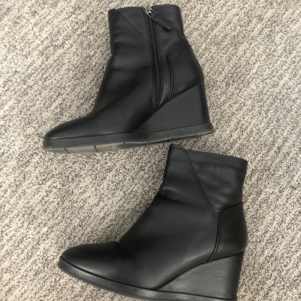 Aquatalia italy wedge booties boots